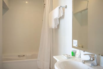 lido beach hotel pattaya