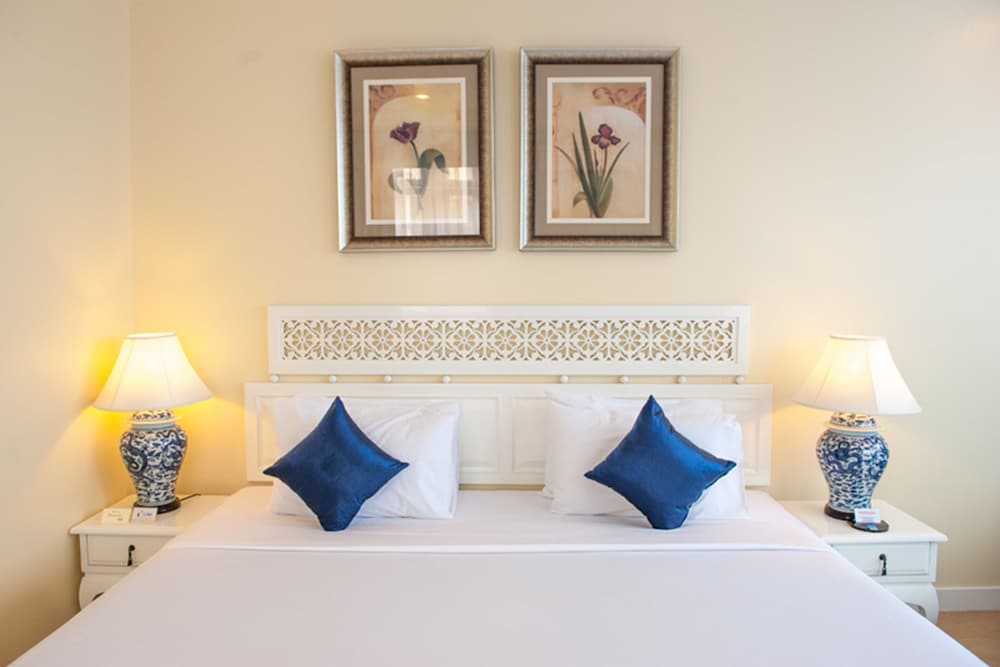 lido beach hotel pattaya