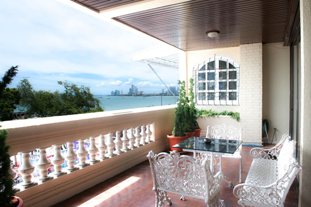 lido beach hotel pattaya