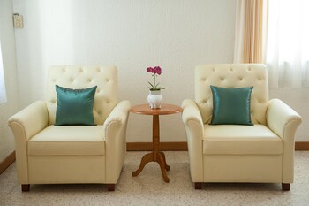 lido beach hotel pattaya