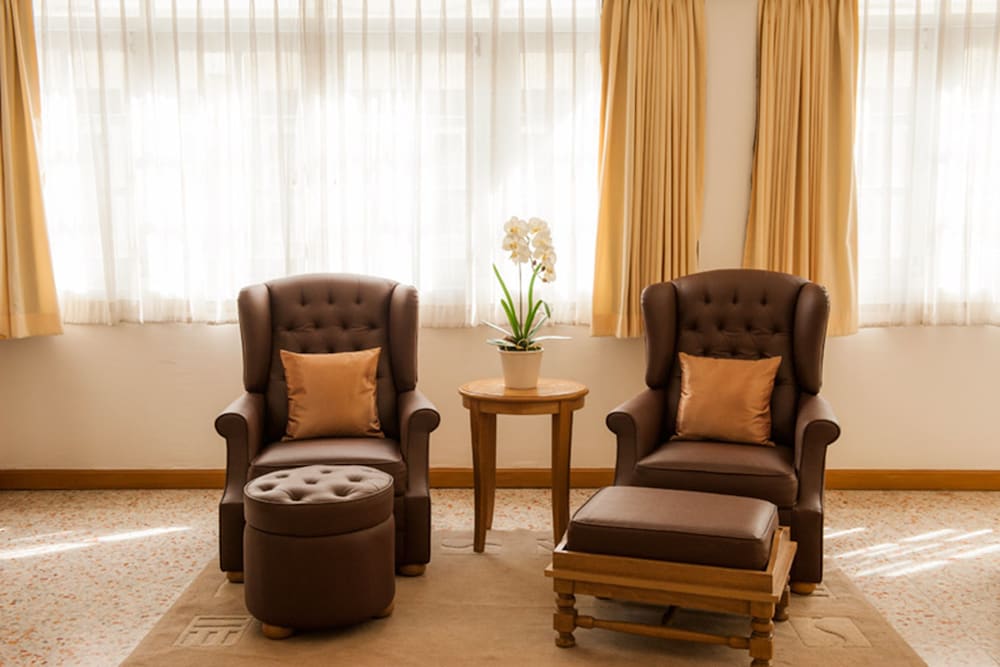 lido beach hotel pattaya