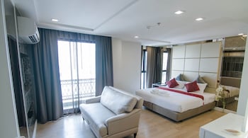 hope land hotel sukhumvit 8