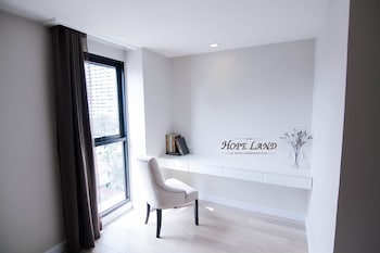 hope land hotel sukhumvit 8