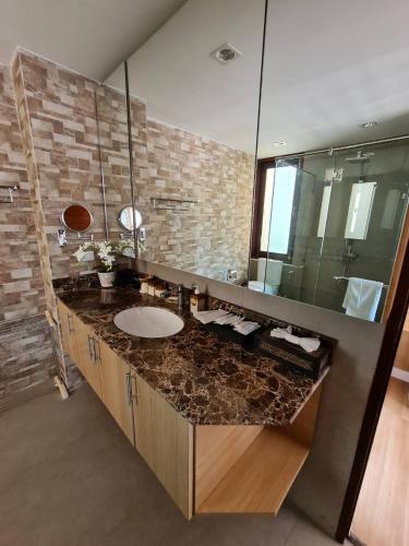 elegancy resort hua hin