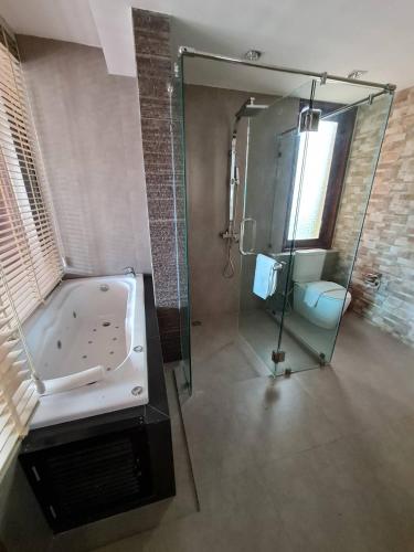 elegancy resort hua hin