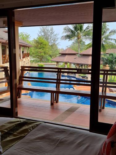 elegancy resort hua hin