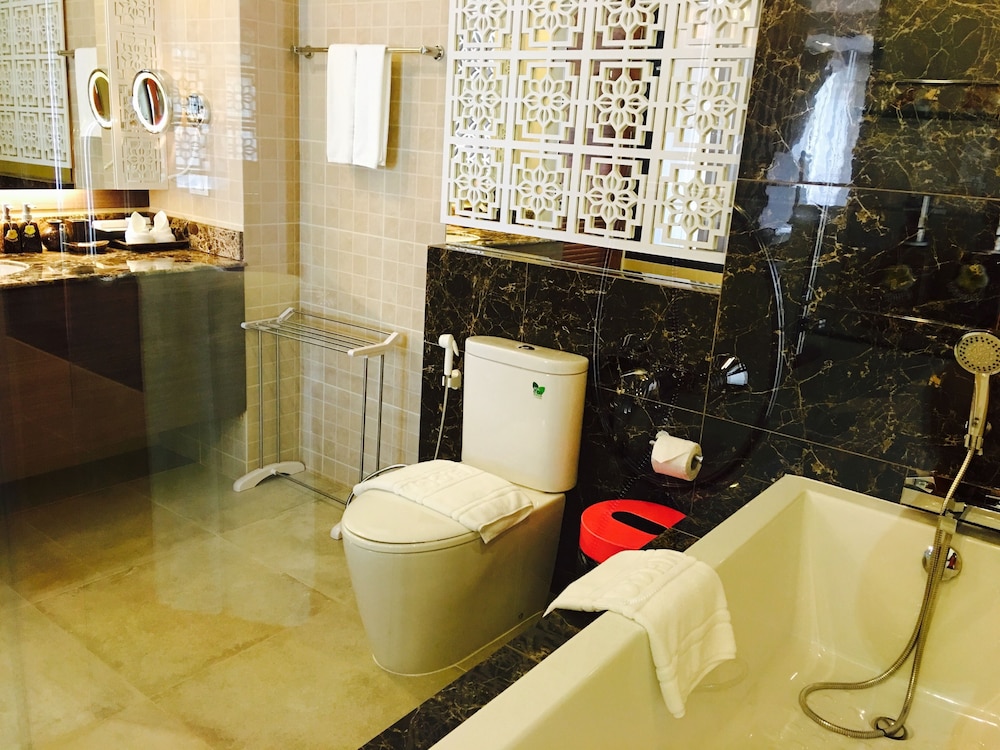 elegancy resort hua hin