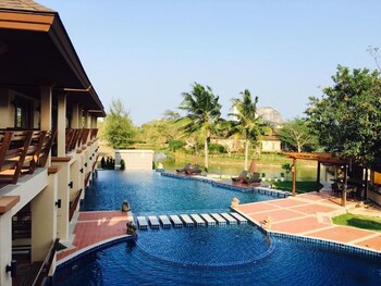 elegancy resort hua hin