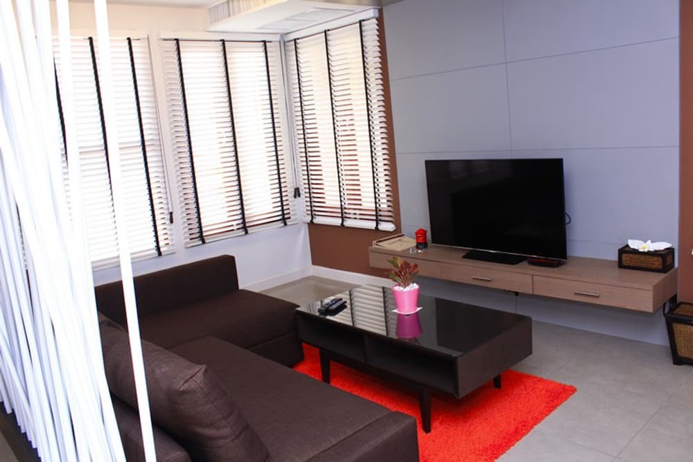 elegancy resort hua hin