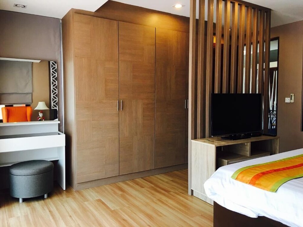 elegancy resort hua hin