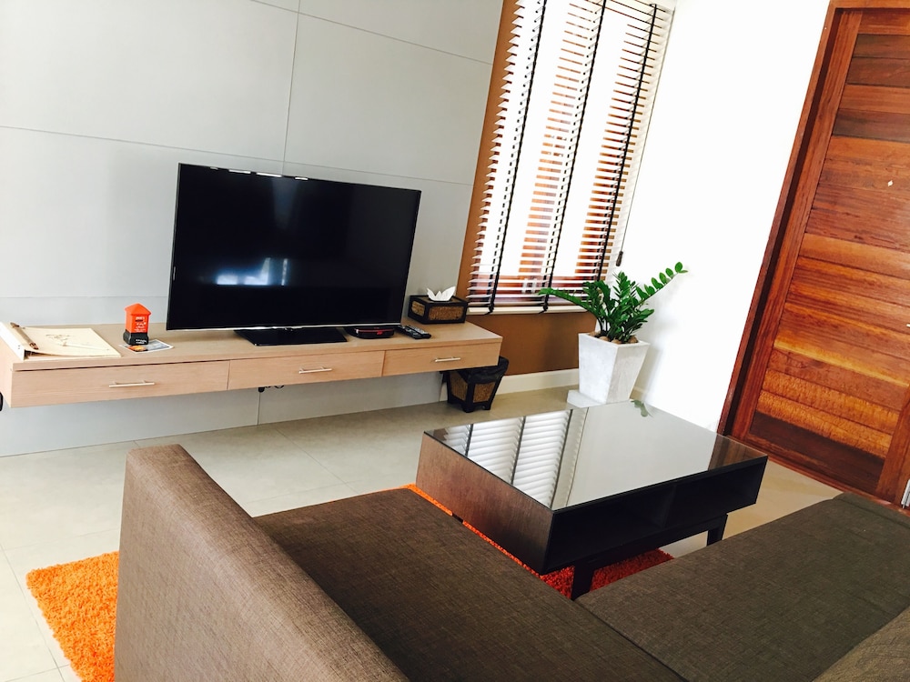 elegancy resort hua hin