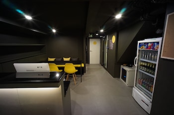 brb hostel bangkok silom