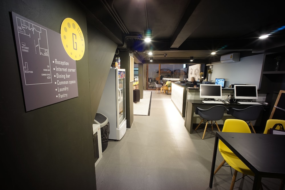 brb hostel bangkok silom