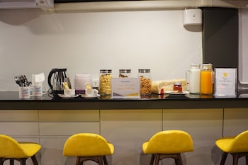 brb hostel bangkok silom