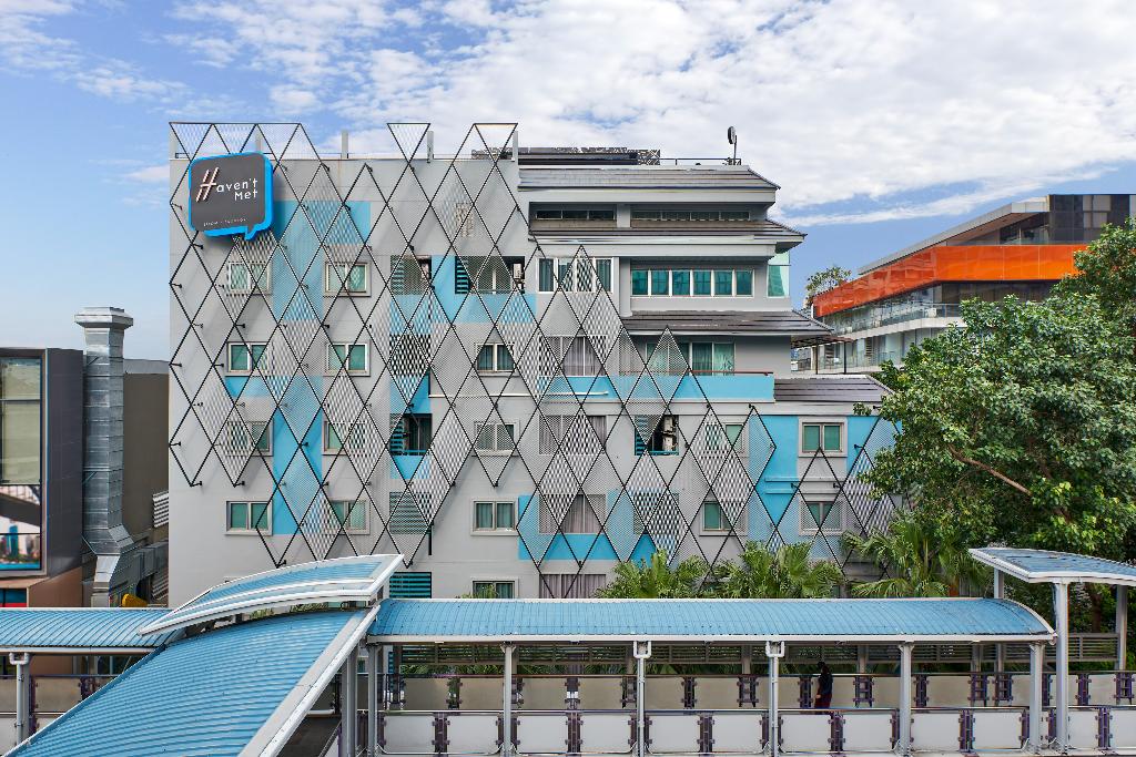 sora hotel silom