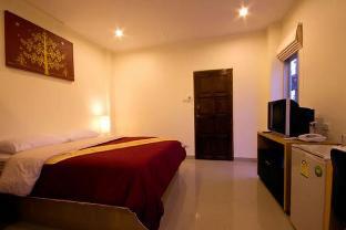Baan Pak I Un Hua Hin,Near Plearnwan Market,3 star