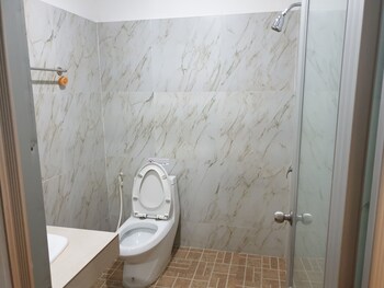 friends house resort