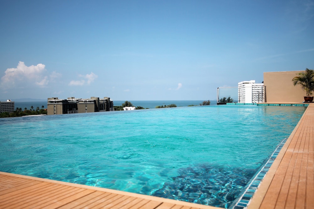 lawinta hotel pattaya
