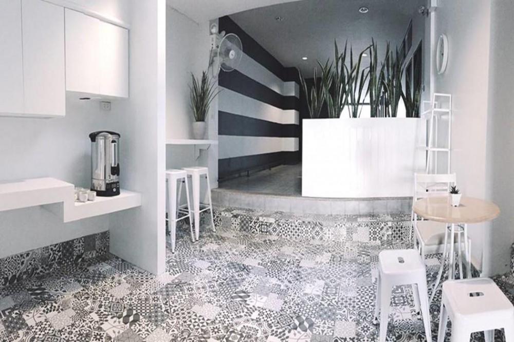 crystal hotel huahin