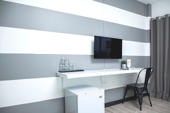 crystal hotel huahin