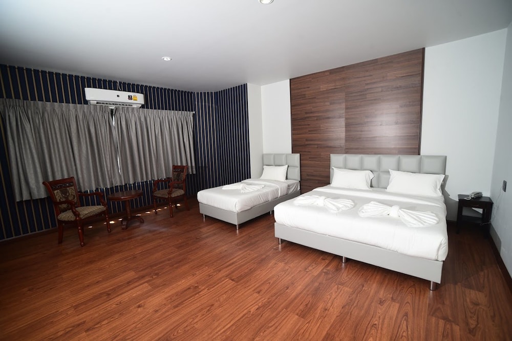 chanthaburi center hotel