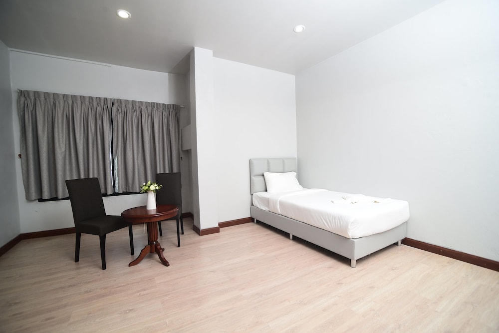 chanthaburi center hotel