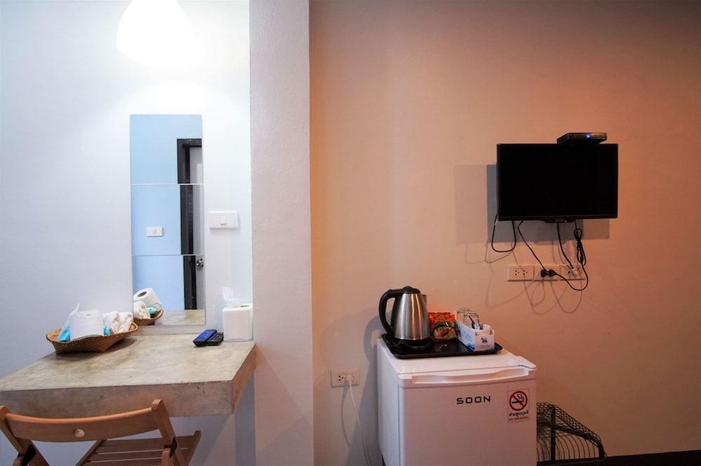 maerim villa and pool