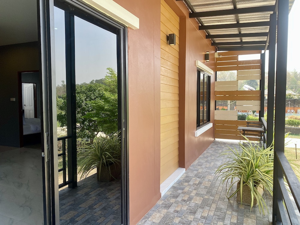 maerim villa and pool