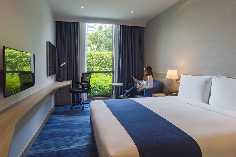 holiday inn express bangkok soi soonvijai by ihg