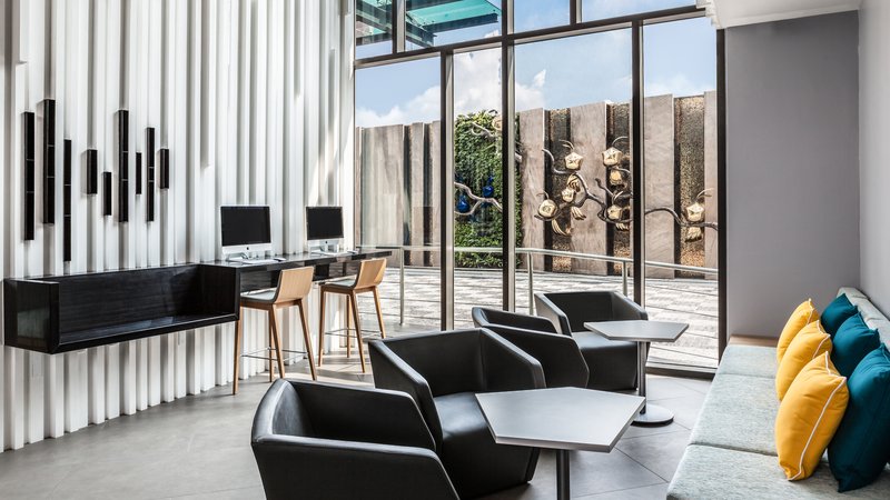 holiday inn express bangkok soi soonvijai by ihg