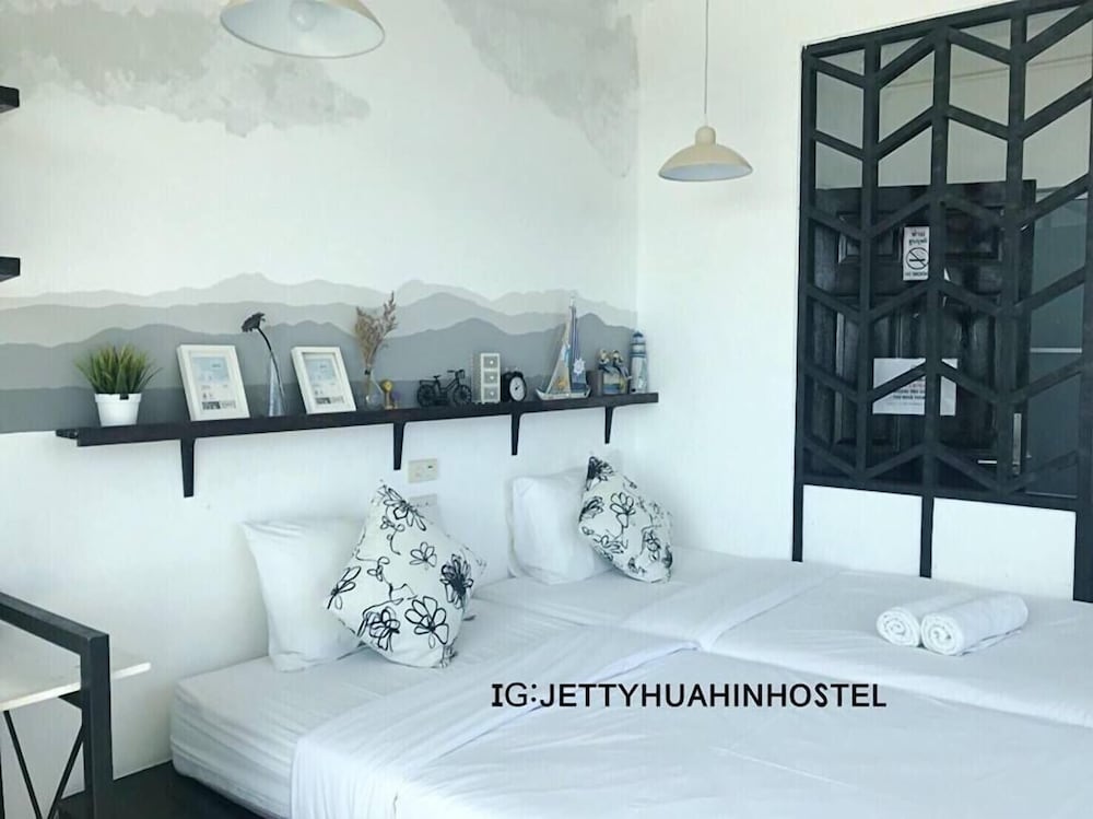 jetty huahin hostel
