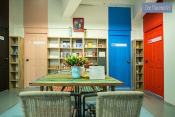 zee thai hostel