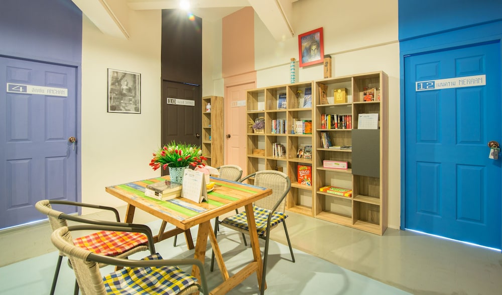 zee thai hostel