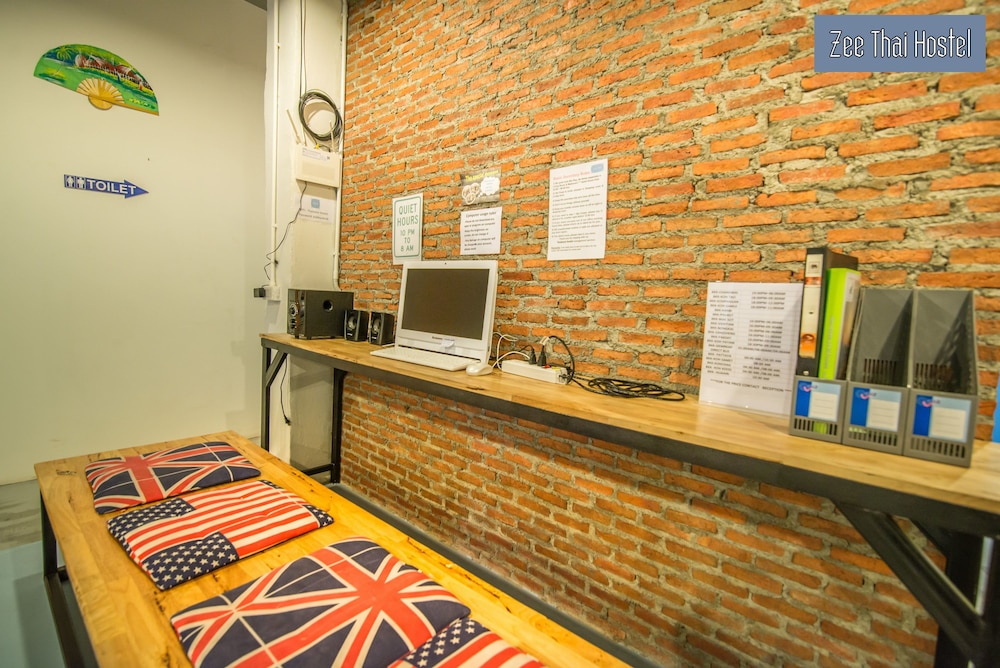 zee thai hostel