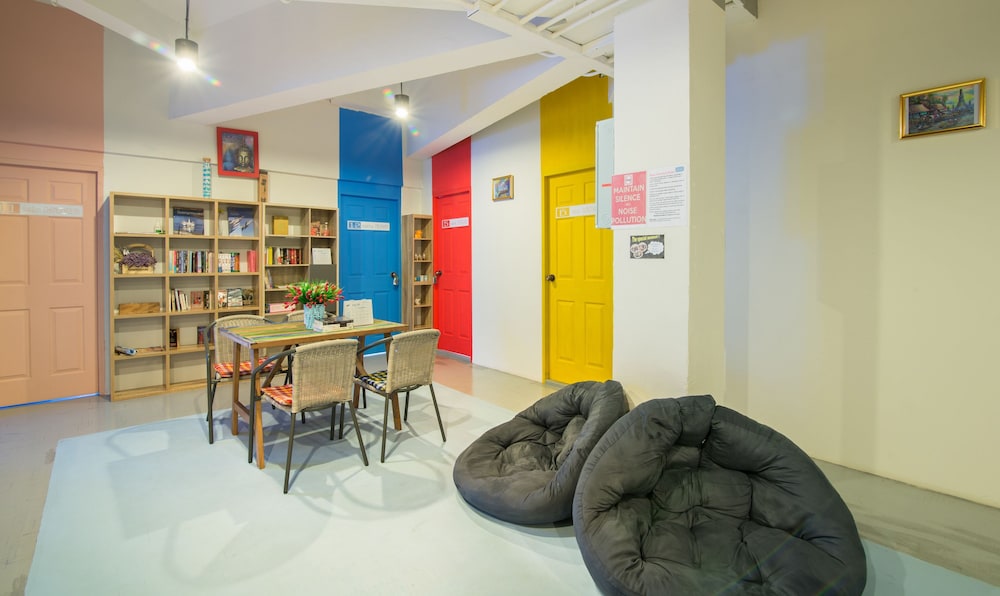 zee thai hostel