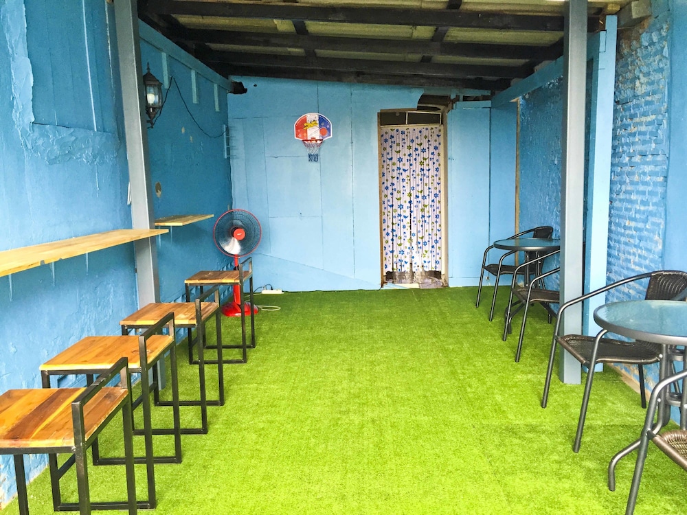 zee thai hostel