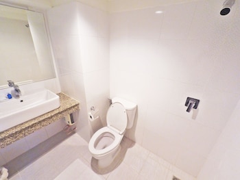 romance hotel sukhumvit 97