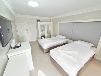 romance hotel sukhumvit 97