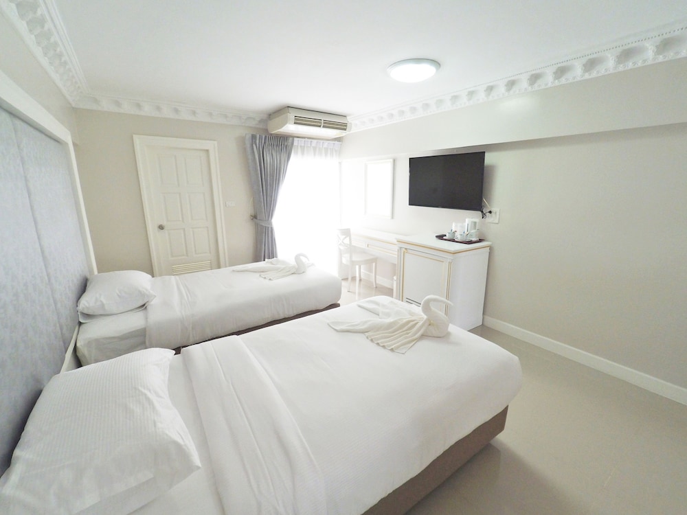 romance hotel sukhumvit 97