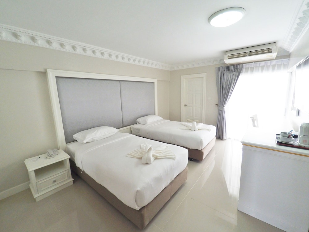 romance hotel sukhumvit 97