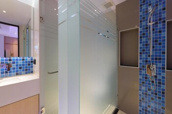 deep blue z10 pattaya