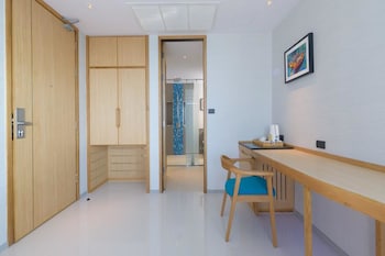 deep blue z10 pattaya