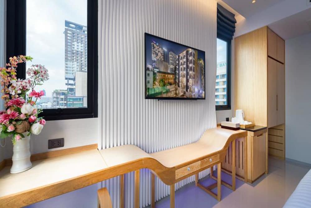 deep blue z10 pattaya