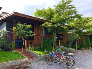 Jj @ Chiangkhan,Near Wat Mahathat Chiang Khan Square,2 star
