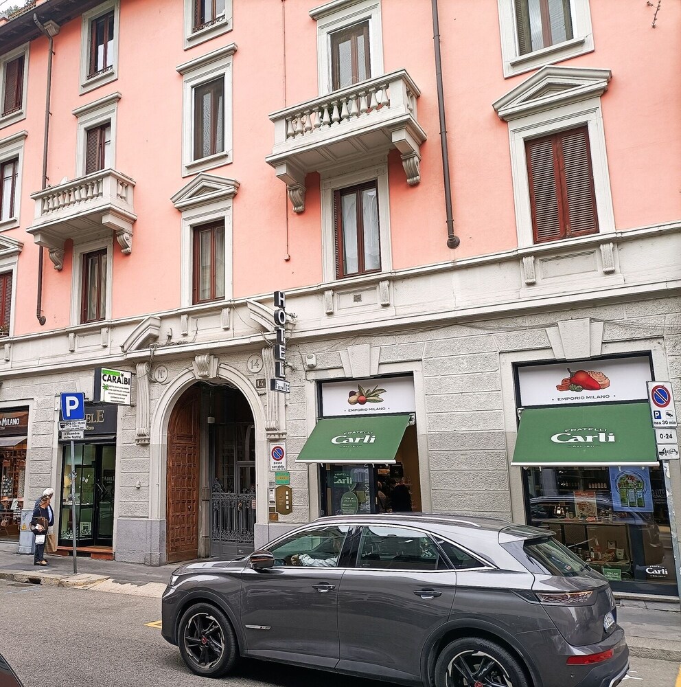 hotel fiorella milano