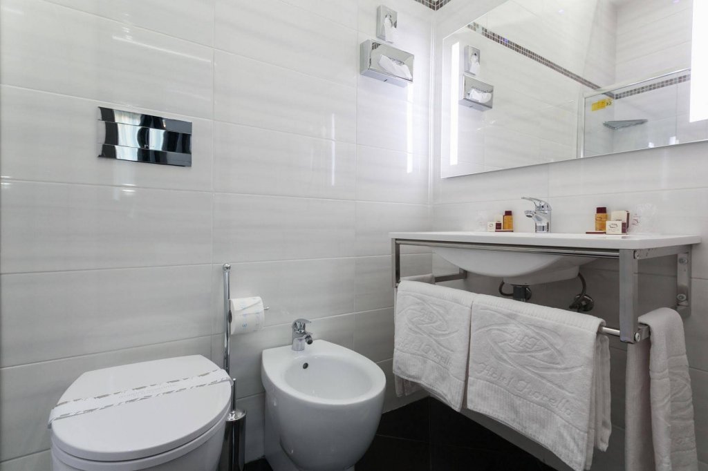 hotel fiorella milano