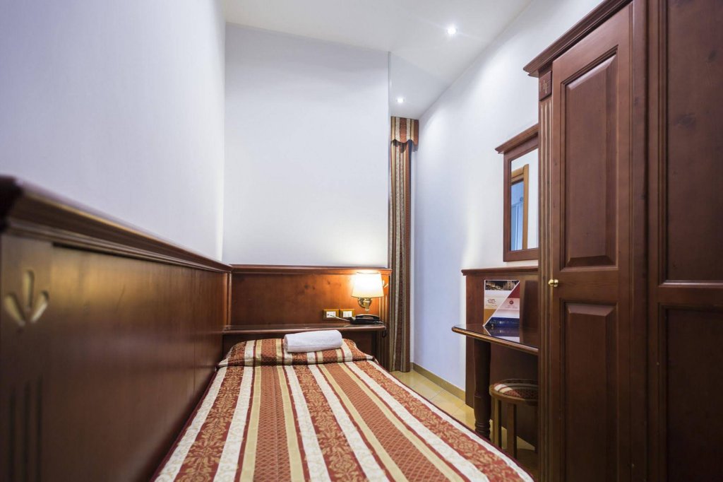 hotel fiorella milano