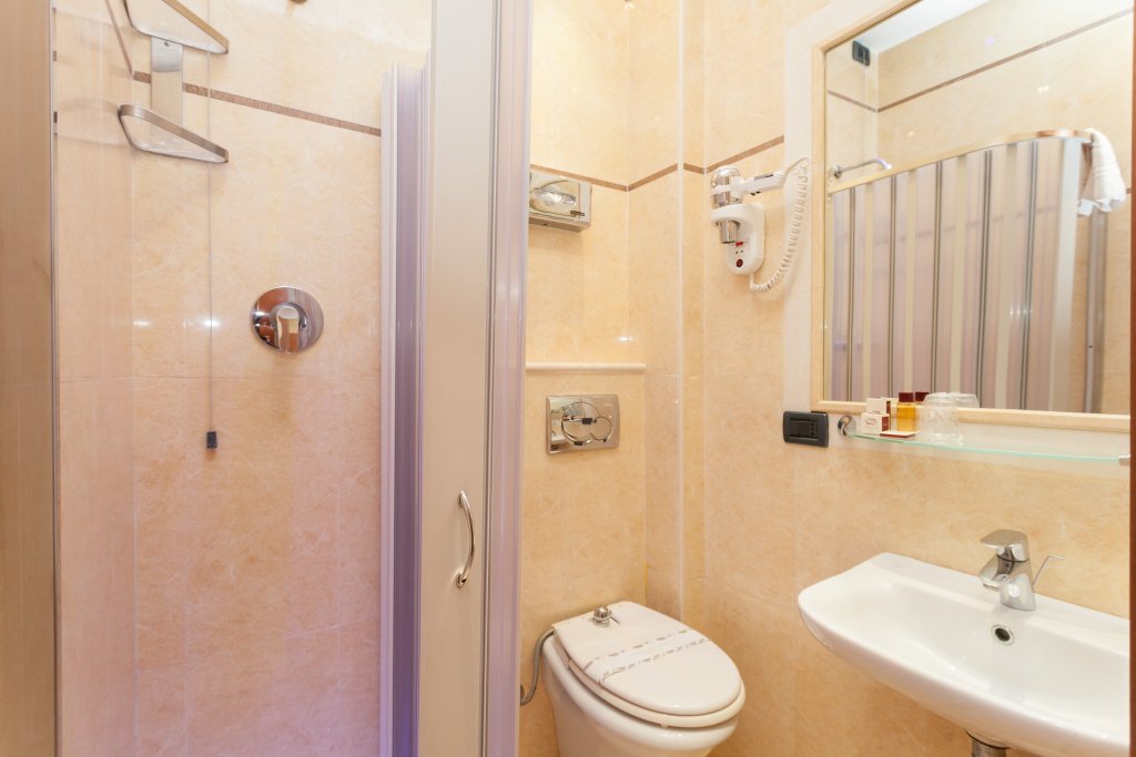 Hotel Fiorella Milano,Fiera Milano City>>Fiera,3 star