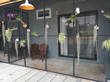 siri guesthouse at suratthani