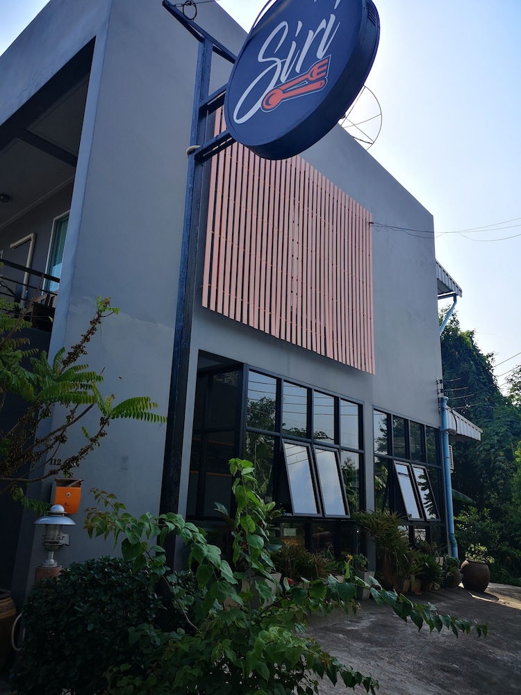 siri guesthouse at suratthani